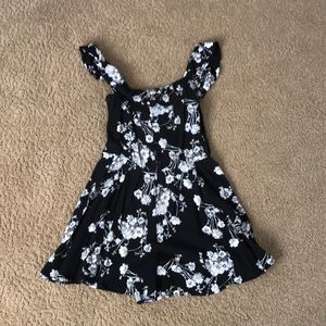 Floral Urban Outfitters Romper 🌟